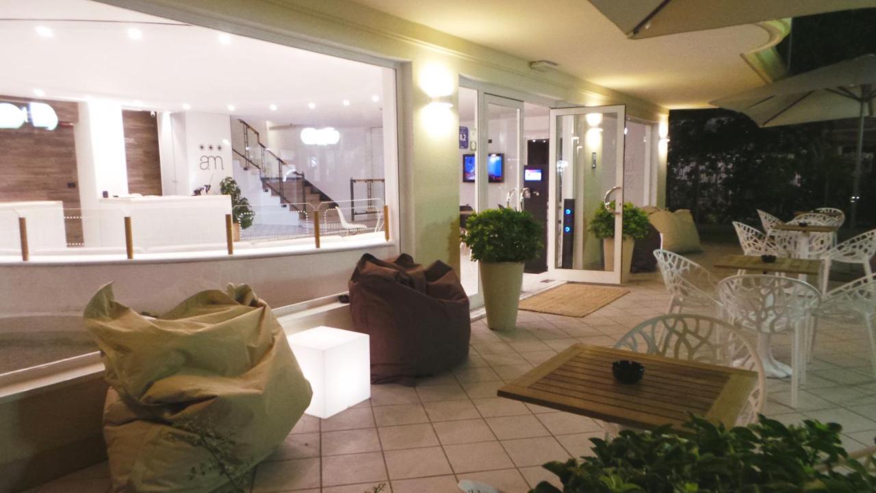 Hotel Aria Di Mare - Bed & Brunch In Centro A ريتشوني المظهر الخارجي الصورة