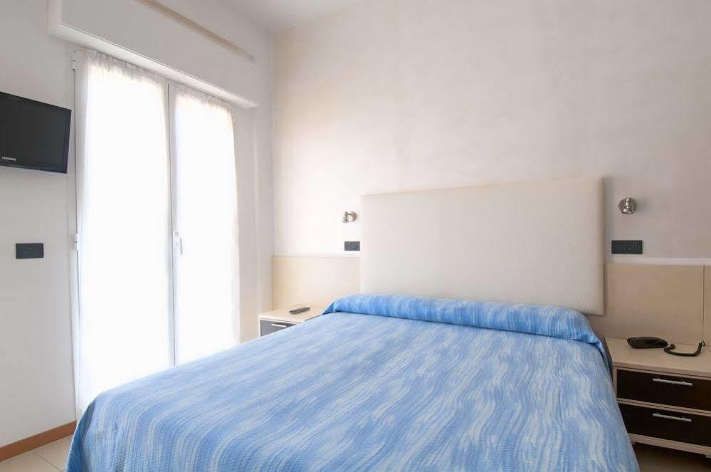 Hotel Aria Di Mare - Bed & Brunch In Centro A ريتشوني المظهر الخارجي الصورة